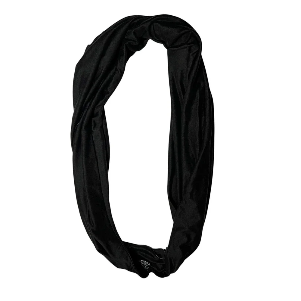 Beyong Yoga Infinity Scarf with Hidden Zipper Cellphone Pocket Black One Size‎